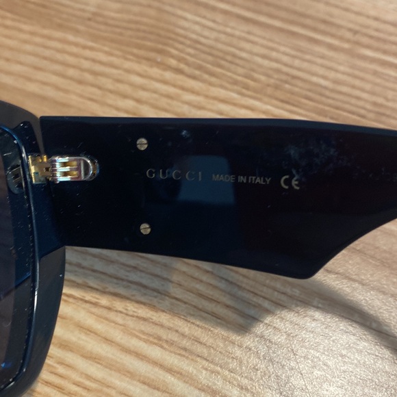 GUCCI OVERSIZE SUNGLASSES - Picture 9 of 16